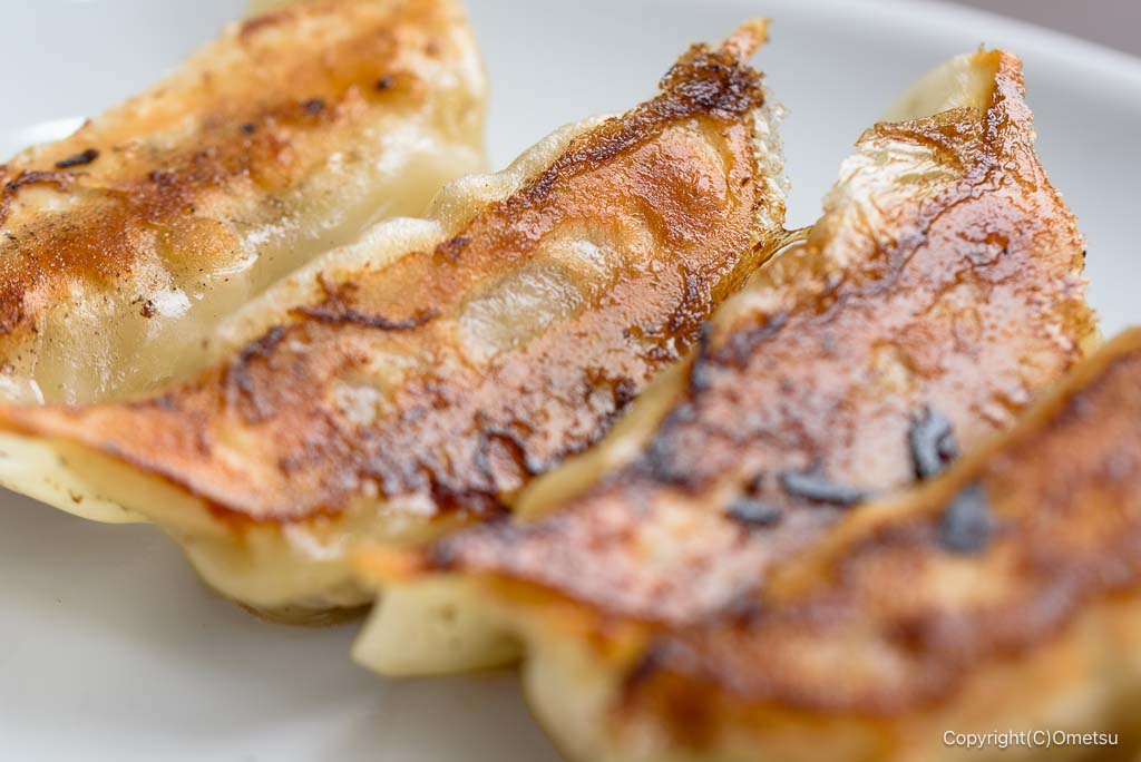 日乃屋食堂 瑞穂町店の、肉軟骨餃子