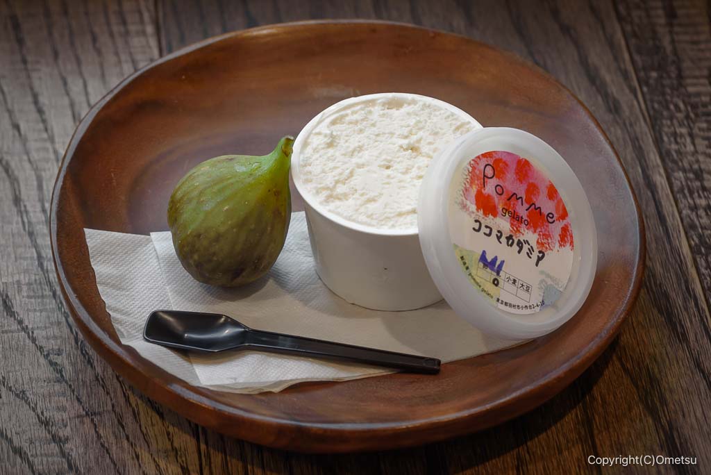 羽村・ポムジェラートのテイクアウト用ジェラート