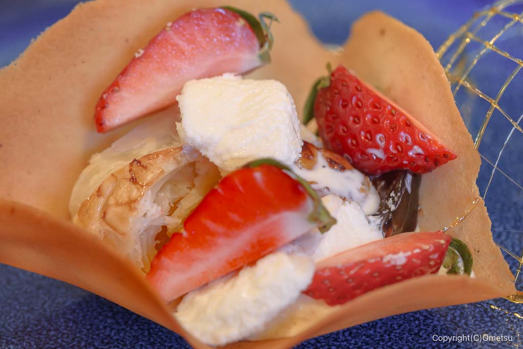 青梅・河辺のクミンの、タンバルエリゼの、アイス、イチゴなど