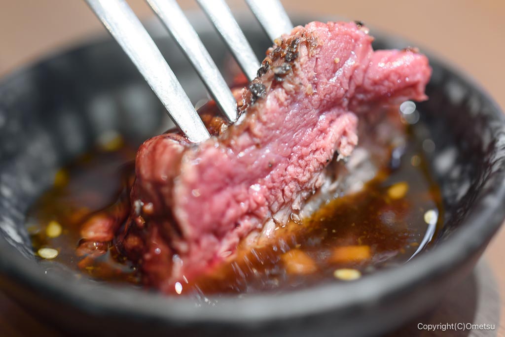 感動の肉と米 武蔵村山店の、ハラミステーキと味噌ソース