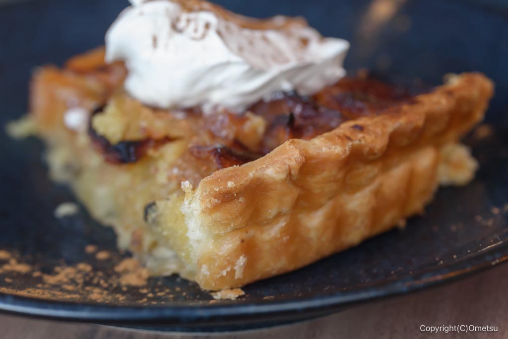 青梅市「まゆみの森カフェ」の、リンゴのケーキのタルト生地