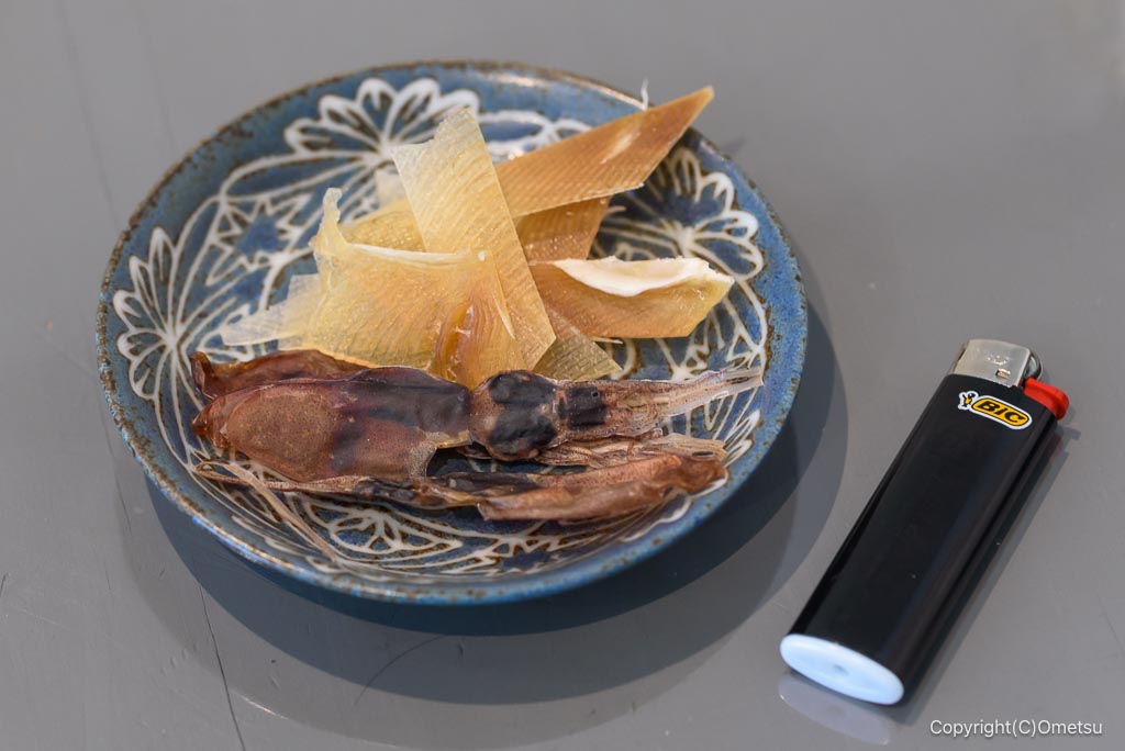 青梅市・日向和田、ホウライヤの、海の幸炙り隊の、エイヒレとホタルイカ