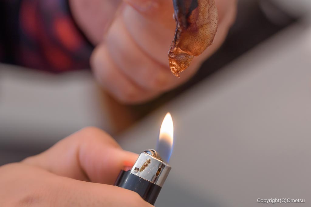 青梅市・日向和田、ホウライヤの、海の幸炙り隊の、火あぶり