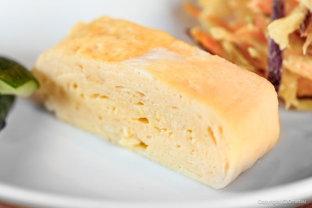 福生「家庭料理 またたび」の、だし巻き玉子