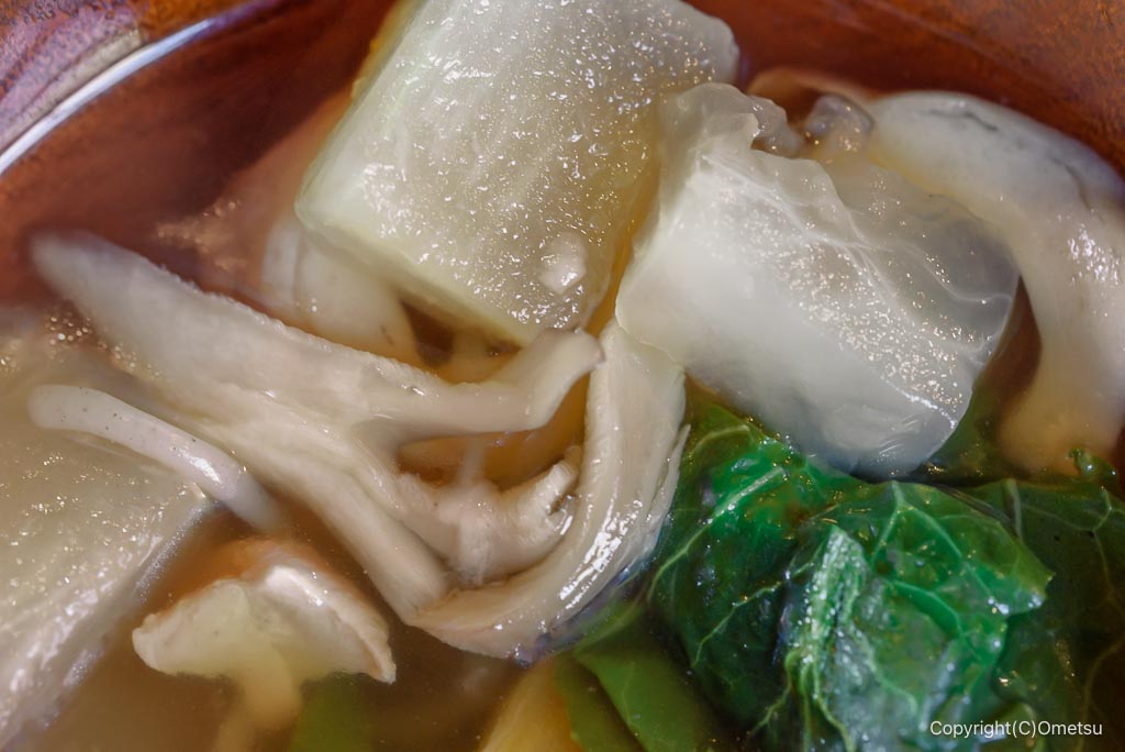 福生「家庭料理 またたび」の、汁物