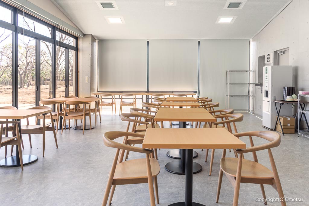 「フレッシュランド西多摩 よつ葉の湯」の食堂