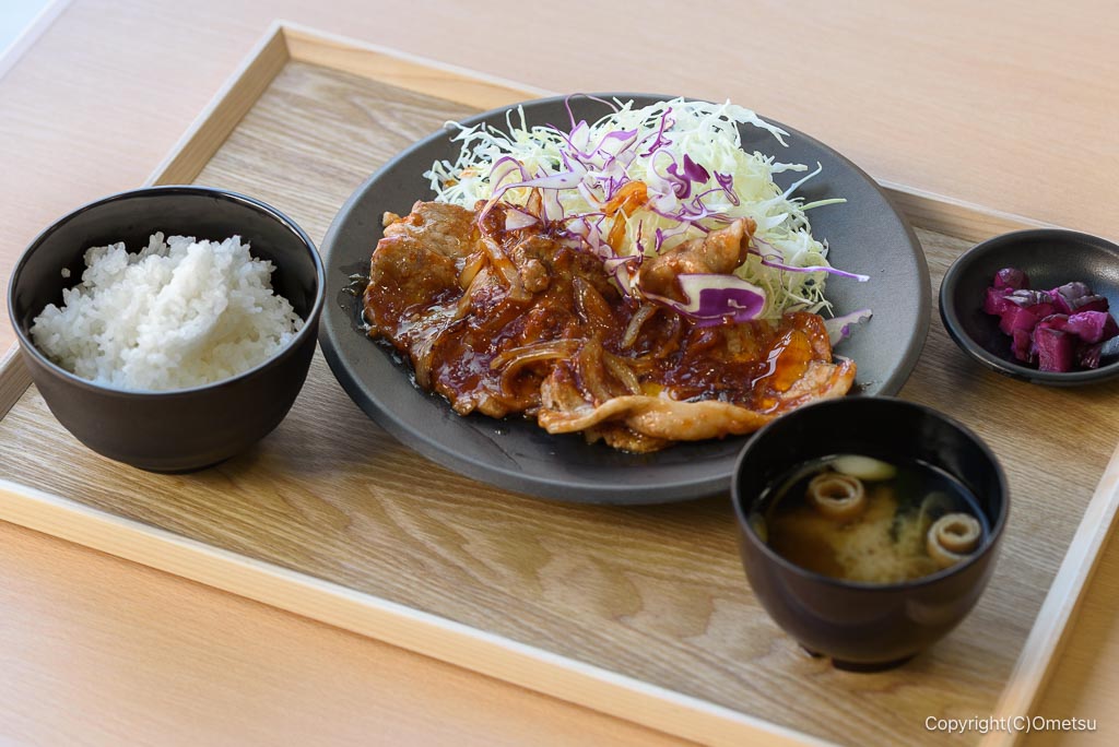 「フレッシュランド西多摩 よつ葉の湯」の、TOKYO-X生姜焼き御膳