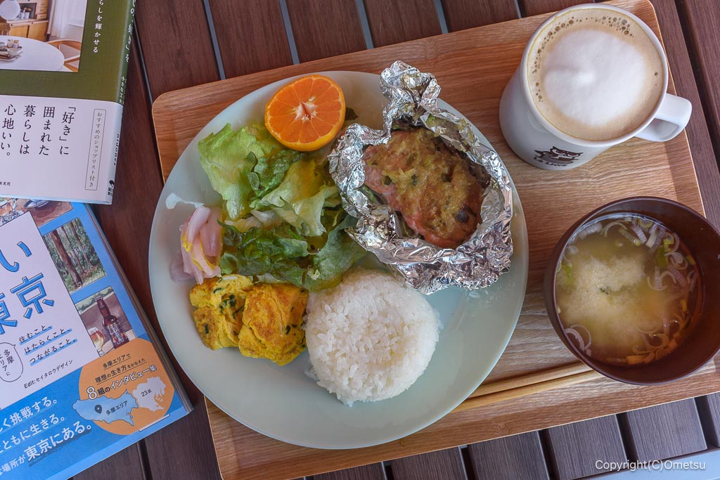 昭島市のブックカフェ、Le-Livreの日替わりランチプレート