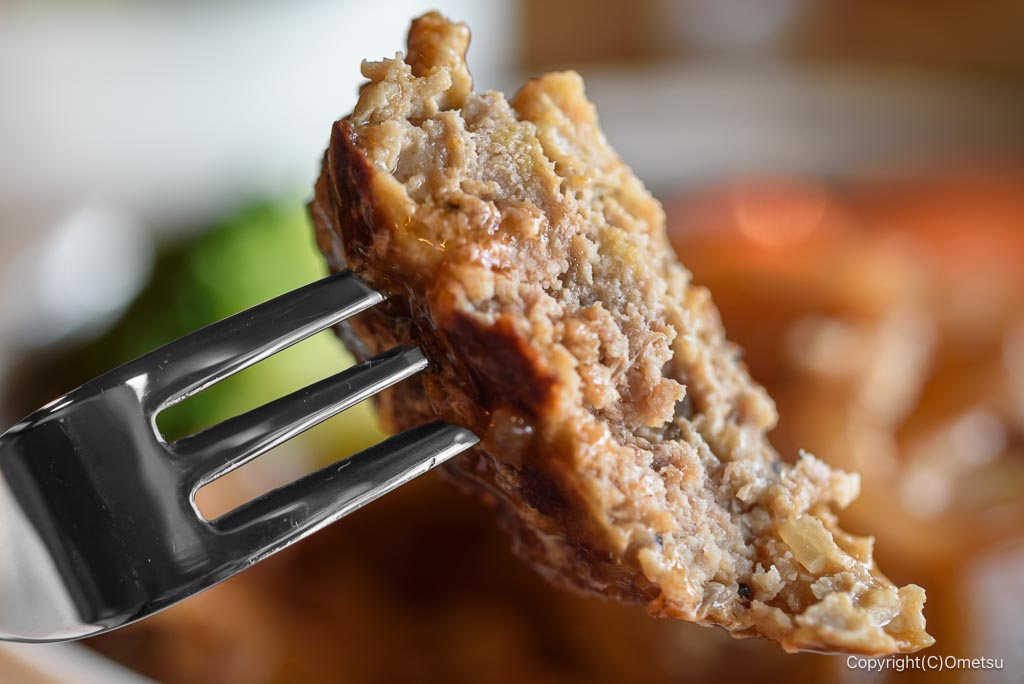 日の出町・古民家カフェJIKKA JIKKAのハンバーグ