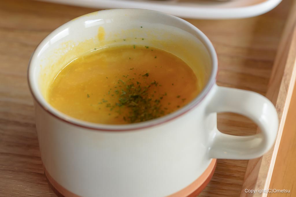 日の出町・古民家カフェJIKKA JIKKAのカボチャのスープ