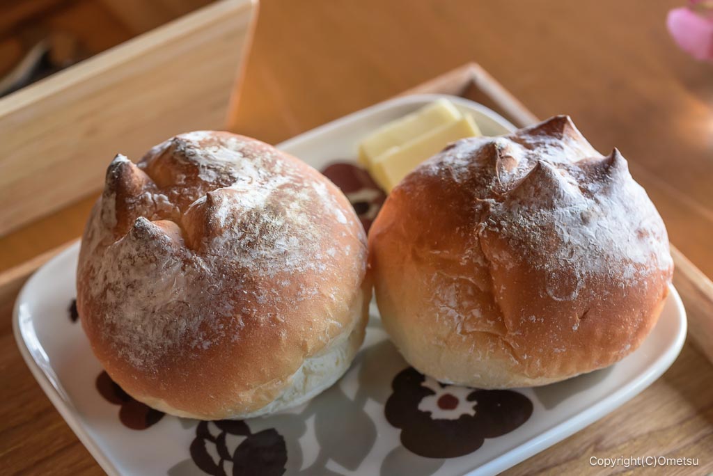 日の出町・古民家カフェJIKKA JIKKAのパン