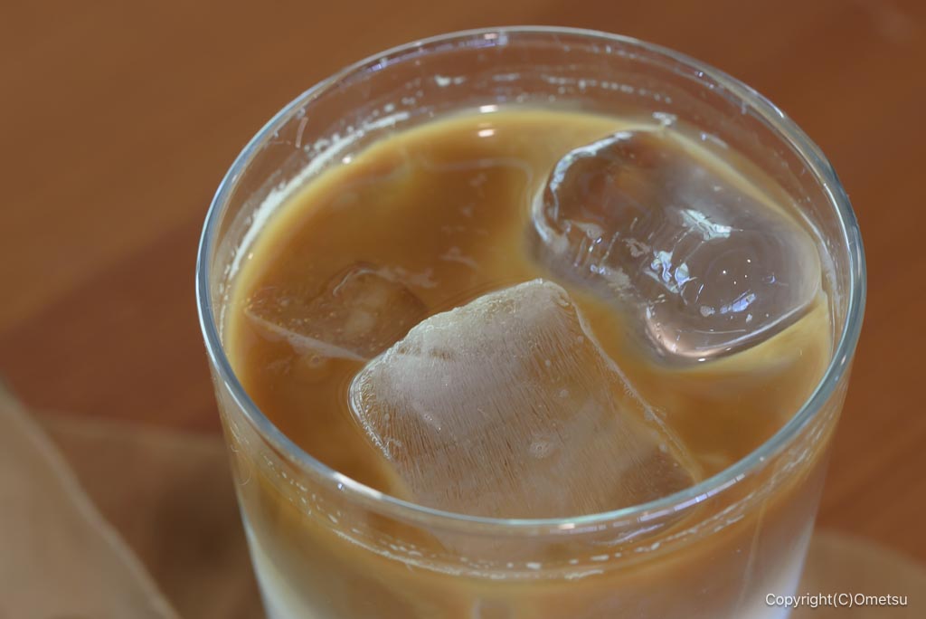 古民家カフェ・御岳lokkiの、カフェラテ