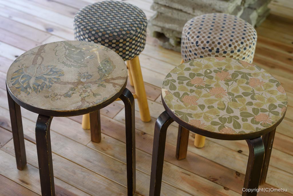 古民家カフェ・御岳lokkiの、スツール