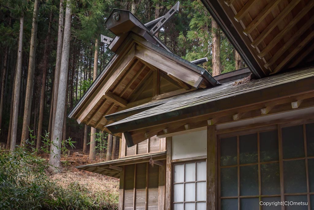青梅市・青渭神社里宮の、本殿