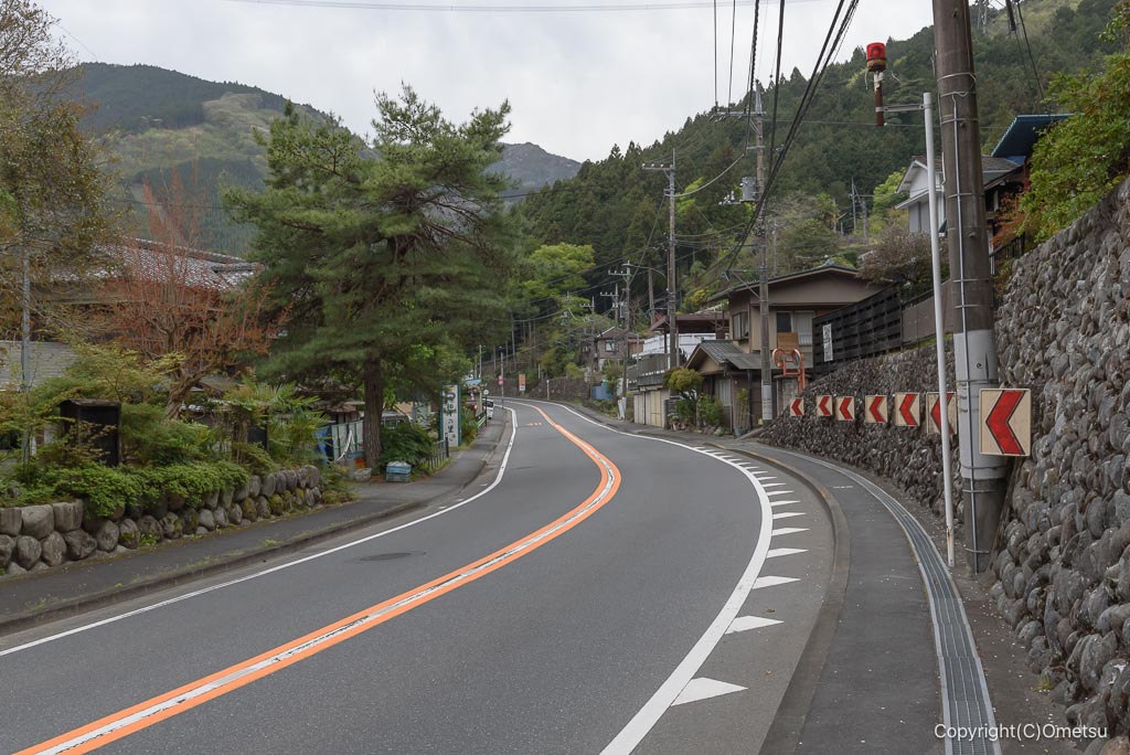 青梅市・御岳付近の青梅街道