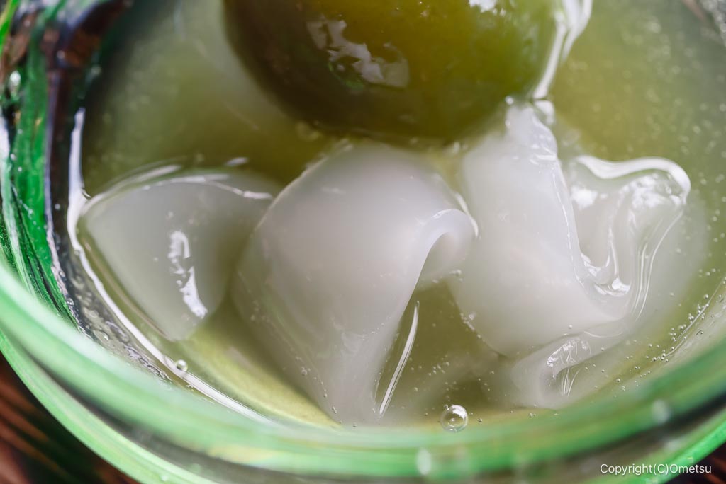 青梅市・紅梅苑の、青梅シロップと葛切り