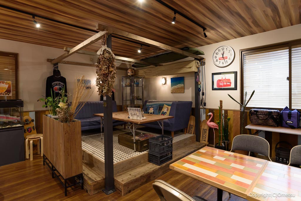 東京都・瑞穂町の、TMP KITCHEN HIDEAWAYのテーブル席