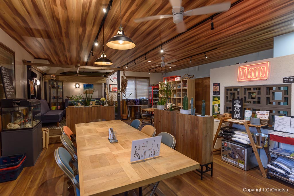 東京都・瑞穂町の、TMP KITCHEN HIDEAWAYの店内