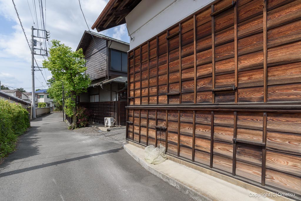 福生市・田村酒造場近くの道