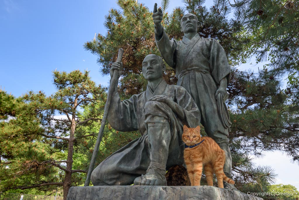 羽村の堰・玉川兄弟の像