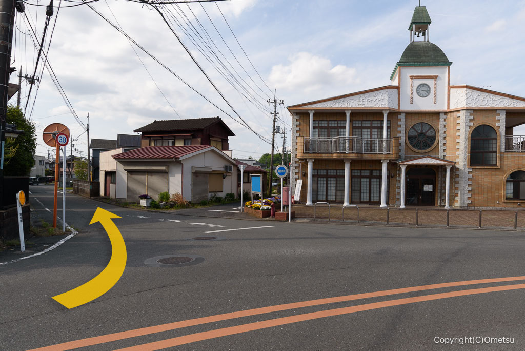 羽村の堰付近の住宅街