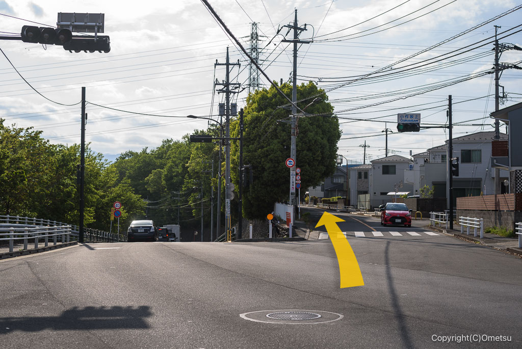 羽村・小作坂上交差点