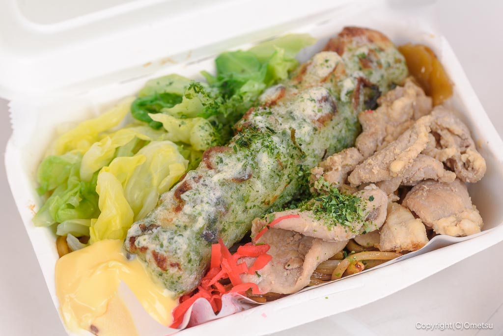 奥多摩町・鳩ノ巣の、おへんなし屋の、てやんでぇ焼きそば