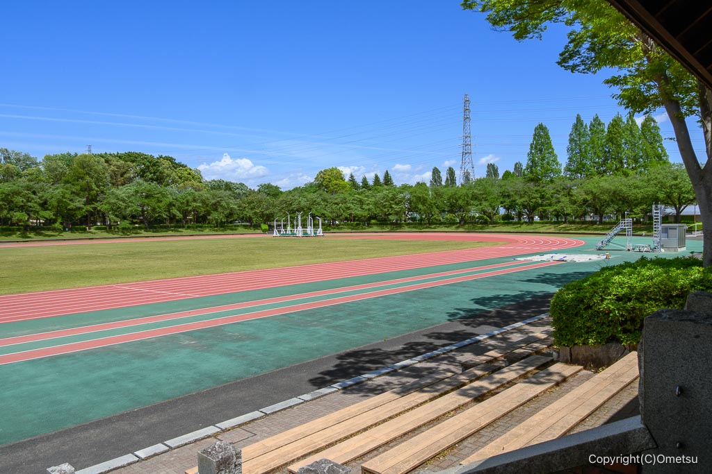 あきる野市・秋留台公園の競技場