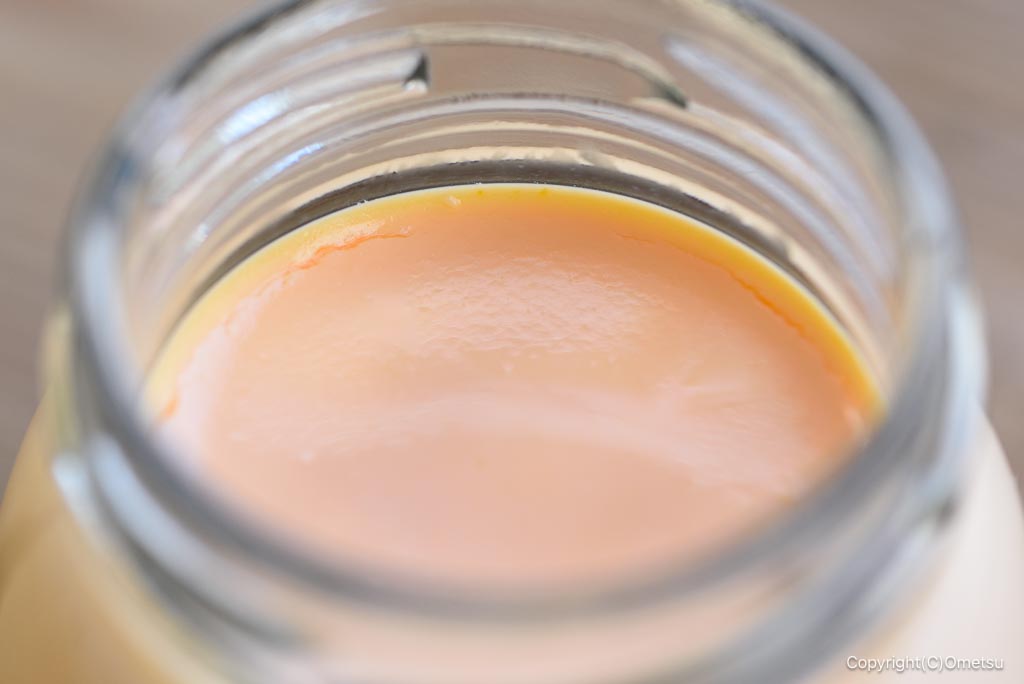 奥多摩町・しろまる卵カフェの、プリンの生地
