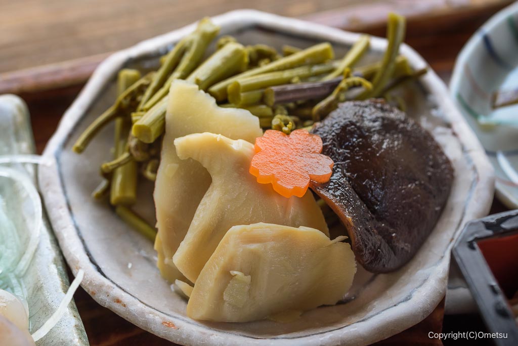 奥多摩町・陣屋の、煮物