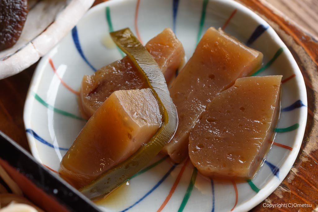 奥多摩町・陣屋の、コンニャクの煮付