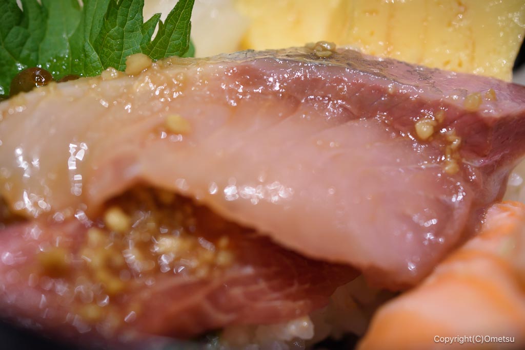 海鮮食堂 とと市場あきる野店の、海鮮丼