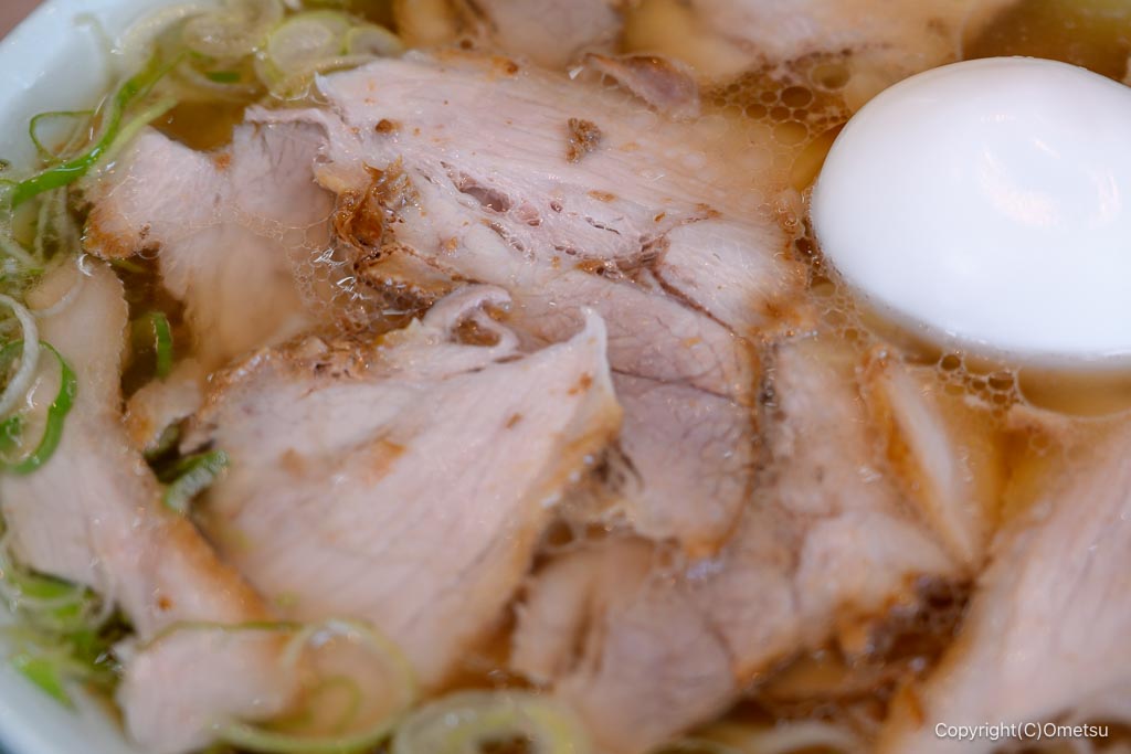 かっちゃんラーメン拝島店の、チャーシュー麺のチャーシュー