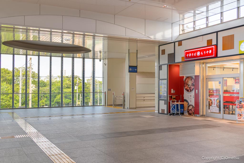拝島駅自由通路の、かっちゃんラーメン拝島店