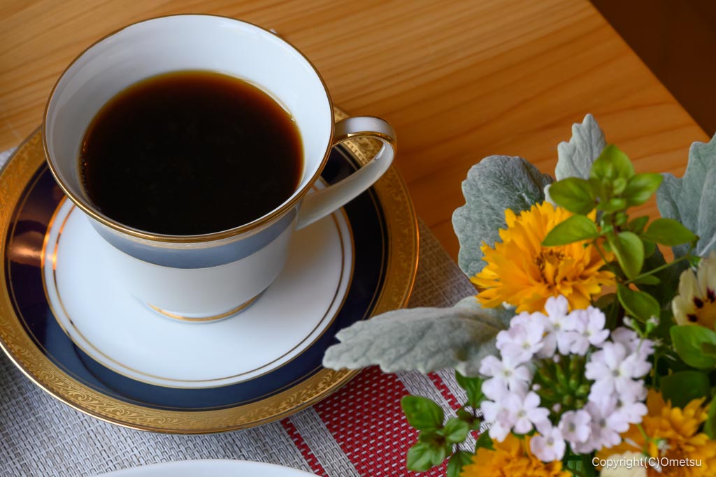 あきる野市「喫茶去 けやき」の、ハワイコナコーヒー