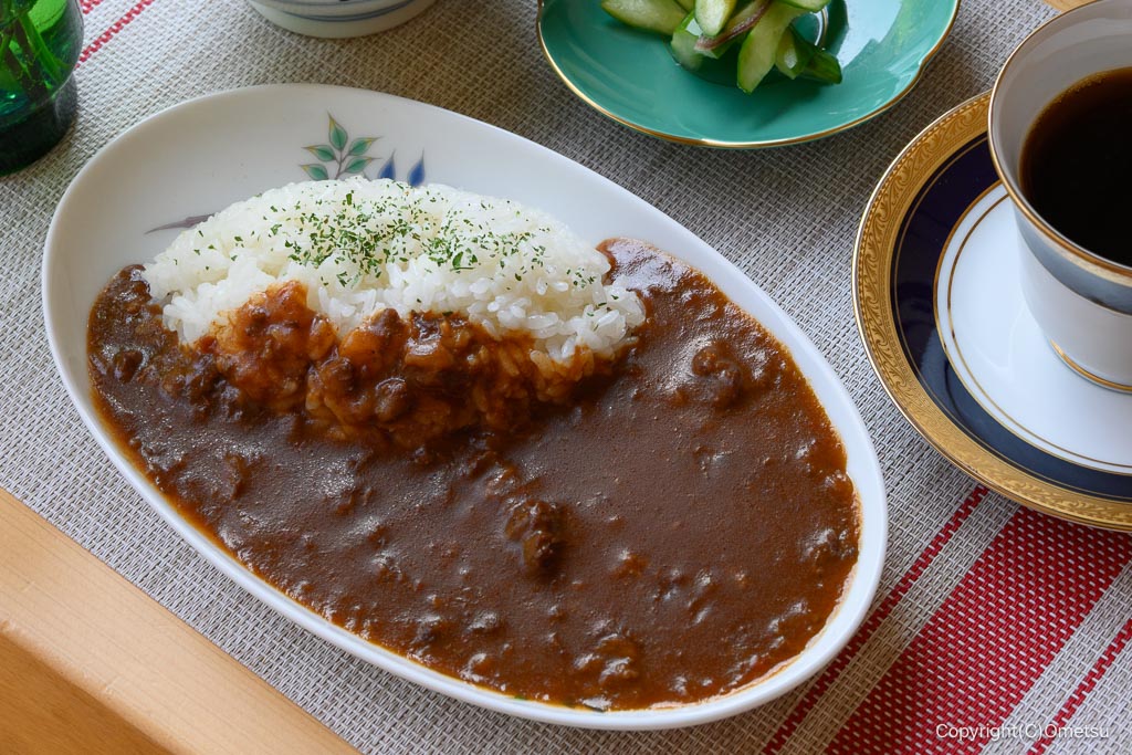 あきる野市「喫茶去 けやき」のハヤシライス