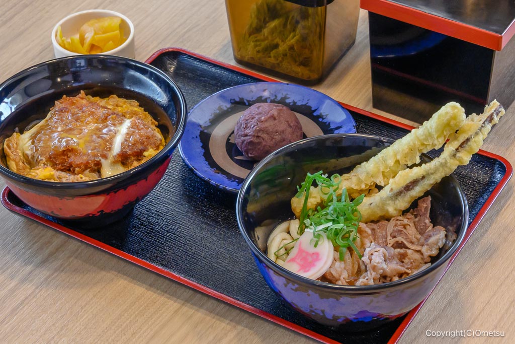 資さんうどんの、選べるしあわせセット