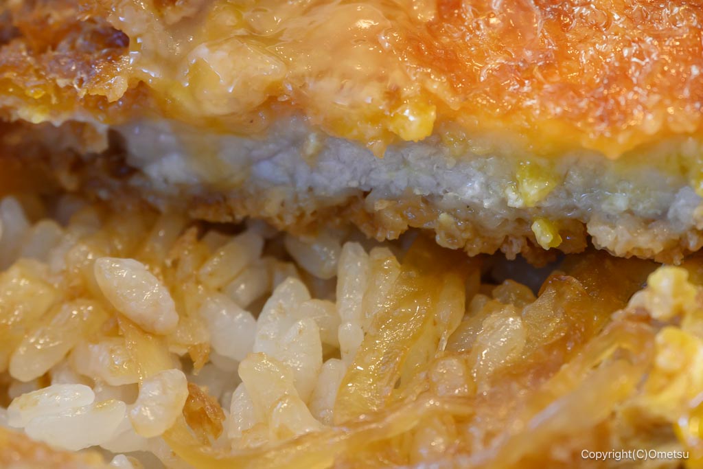 資さんうどんの、ミニカツとじ丼のカツのご飯