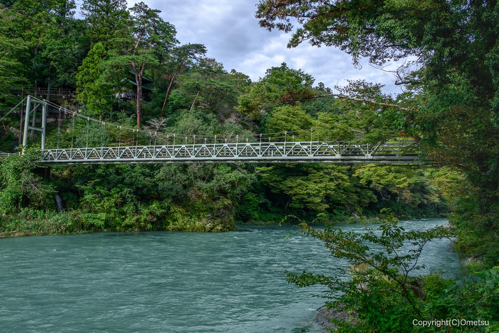 青梅・御岳渓谷の楓橋