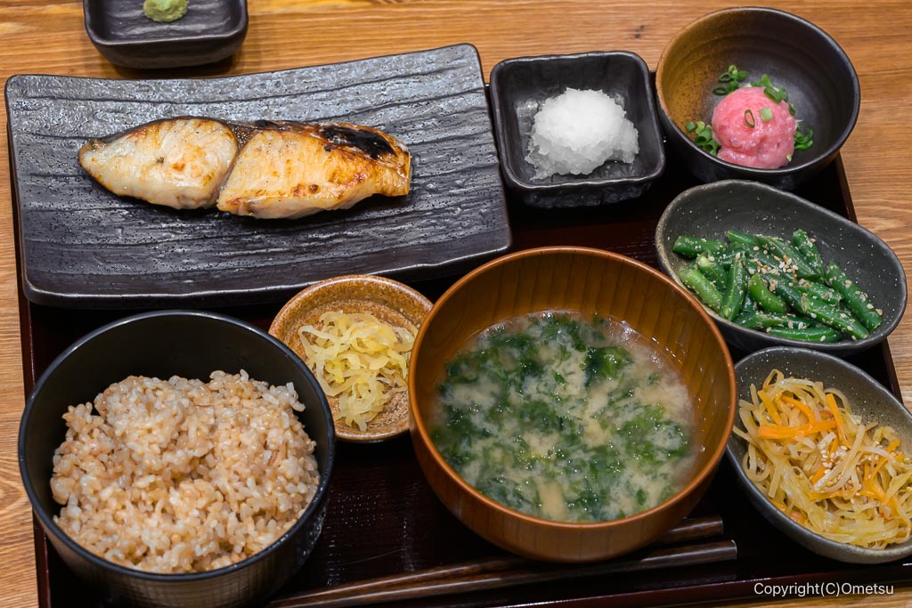 しんぱち食堂 イオンモール日の出店の本さわら西京漬け定食