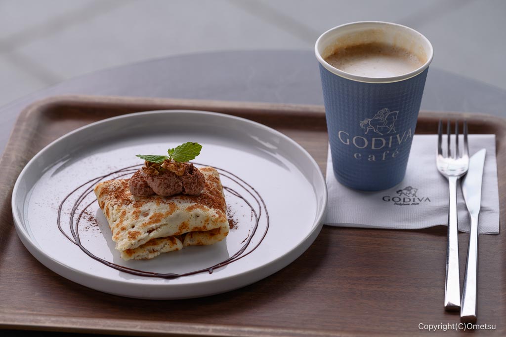 JR飯田橋駅・ゴディバカフェと、チョコレートムースクレープセット