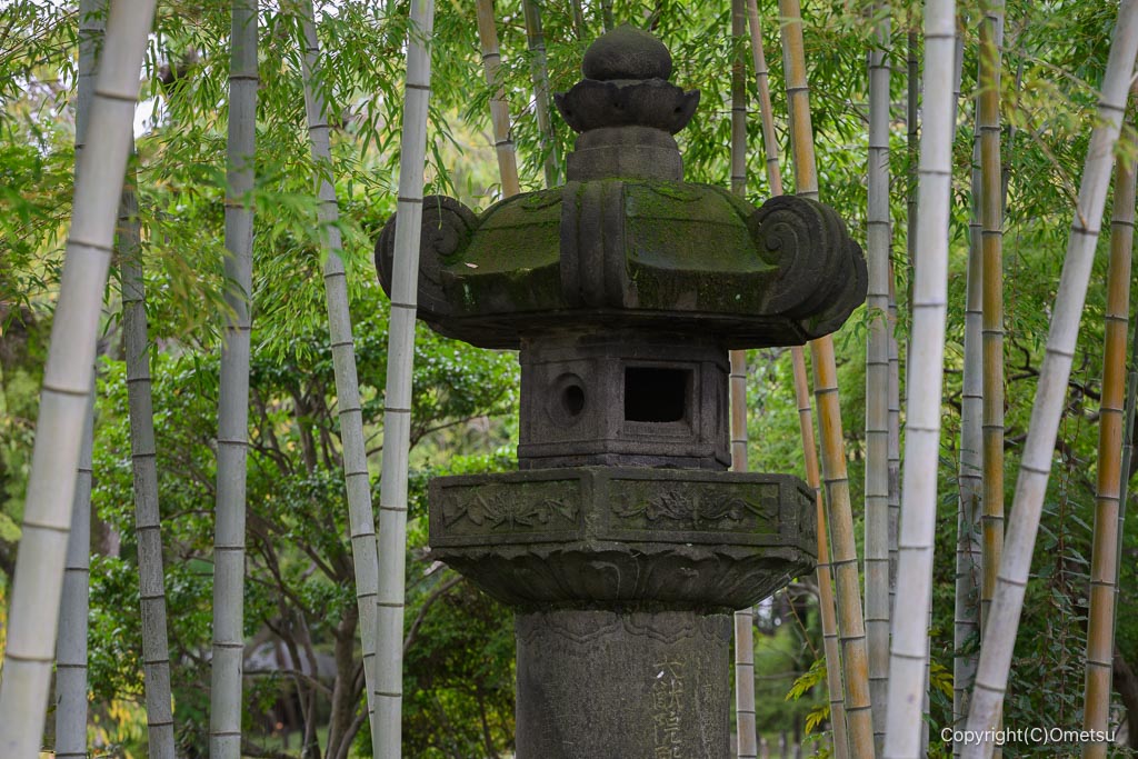 江戸川区・行船公園の石灯籠