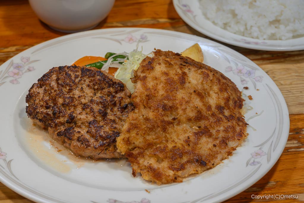 高田馬場ザ・ハンバーグの、ハンバーグとポークカツ盛り合わせ
