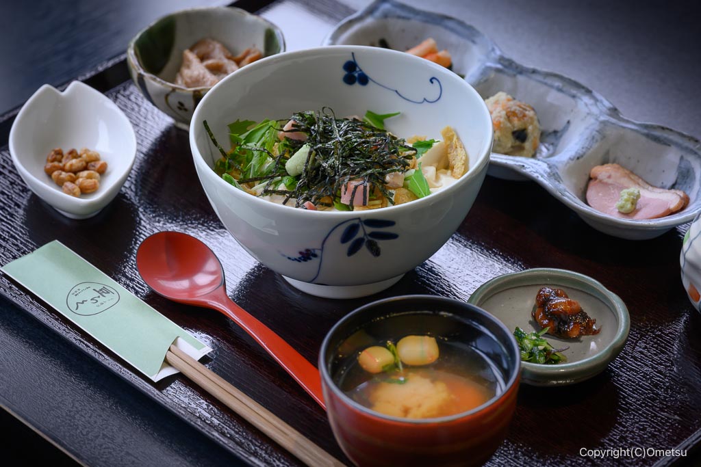 青梅「豆らく」の、おぼろ豆腐膳