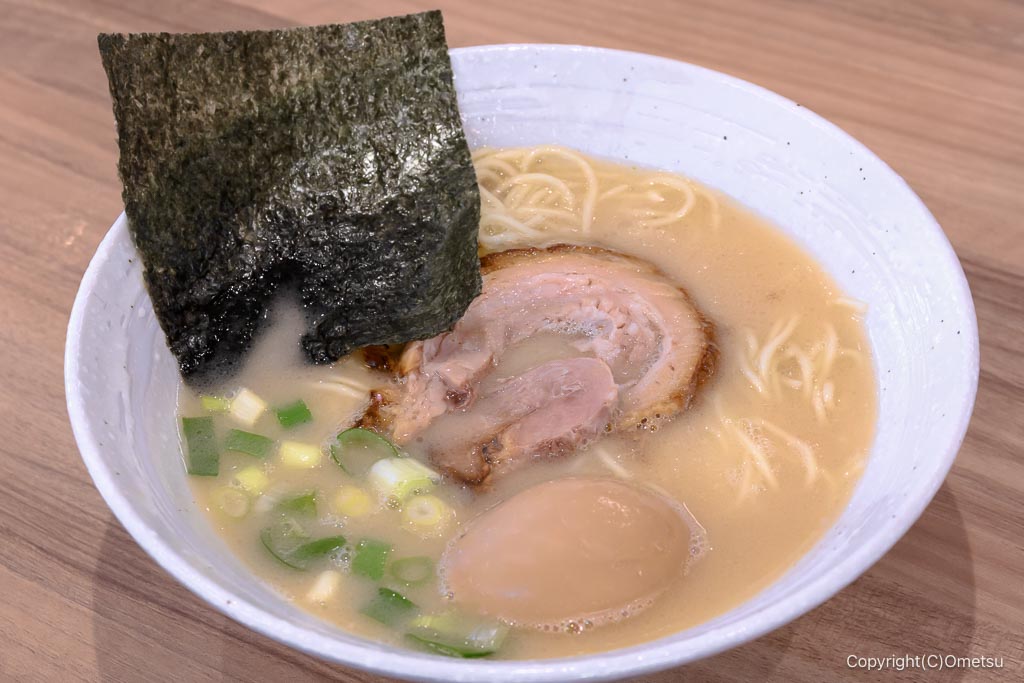 「らーめん小川  羽村駅前店」の、味玉らーめん