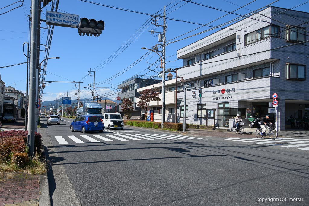 睦橋通り、阿伎留医療センター入口交差点