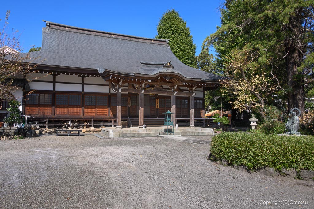 あきる野市・真照寺本堂
