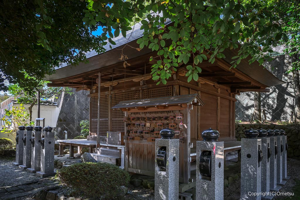 あきる野市・真照寺の薬師堂