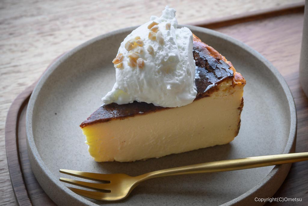 拝島「レコード喫茶ぷらっせ」の、チーズケーキ